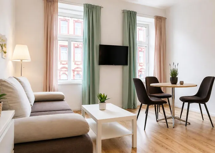 Apartment Comfy 2br Very Central, 10 Min To Westbahnhof Vienna