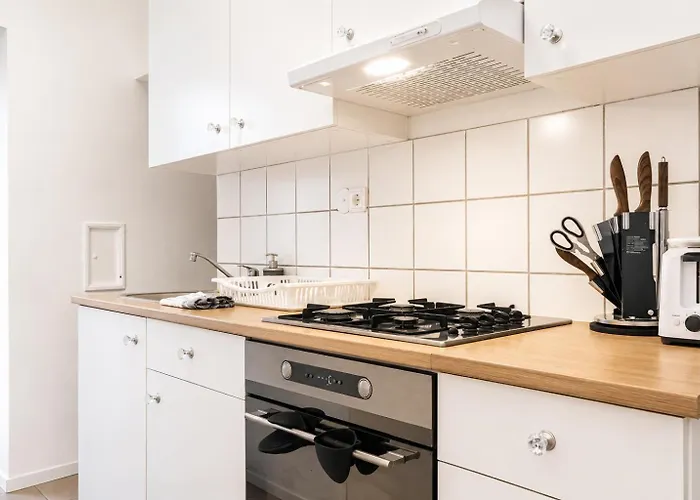 Apartment Comfy 2br Very Central, 10 Min To Westbahnhof