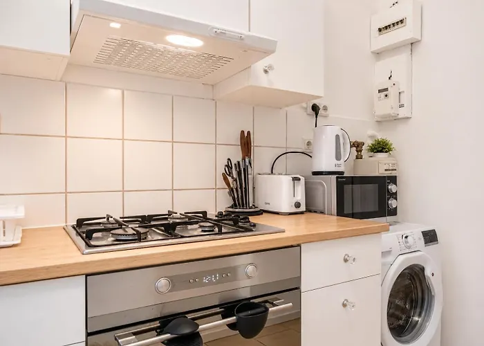 Comfy 2br Very Central, 10 Min To Westbahnhof Vienna